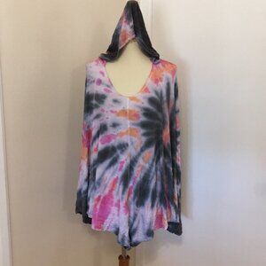 M NWOT LOVE TANJANE Hooded Poncho FF14 4043